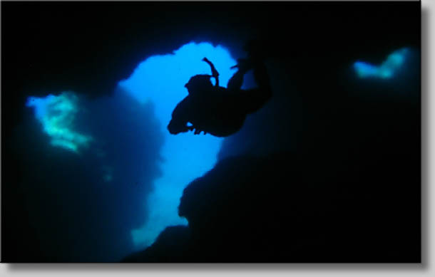 Click to explore  KATAPHYGI Cave - photo (c) A.Eichinger